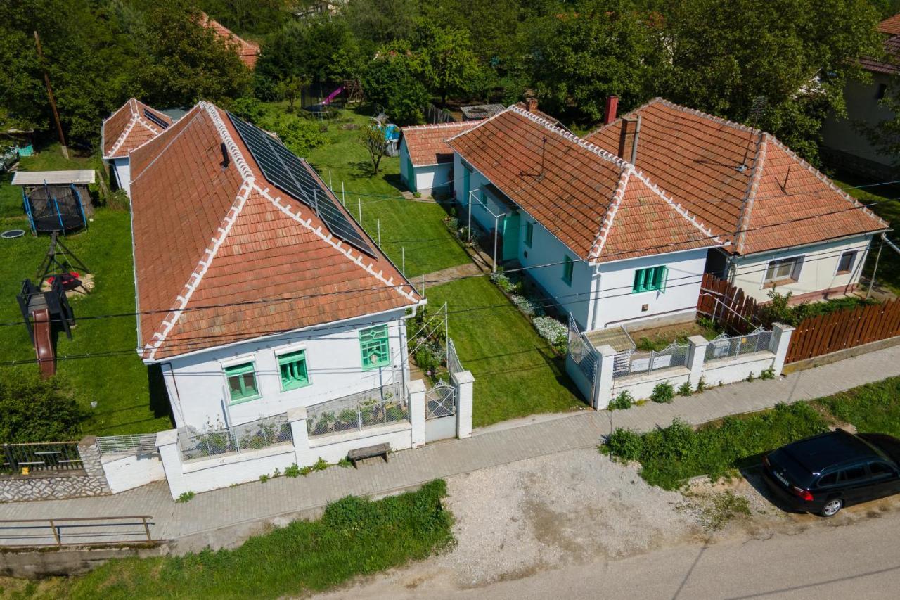 Matyoroza Vendeghaz Daire Tard Dış mekan fotoğraf